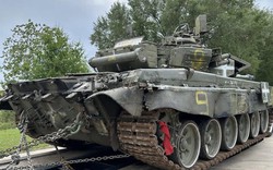 Đại tá Nga bị bắt vì 'bán động cơ xe tăng'