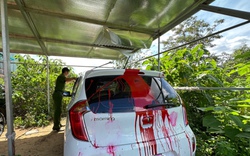 Xe ô tô gia đình một phóng viên Báo Tuổi trẻ bị tạt sơn
