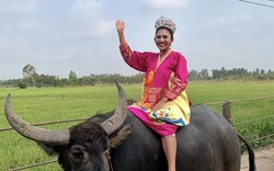 Cảnh tượng thí sinh đi xe máy, cưỡi trâu dự thi Hoa hậu Hòa bình Thái Lan