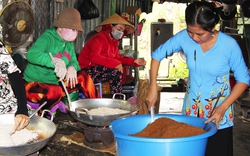 Khởi nghiệp bán cà phê dừa, cô gái ở Hậu Giang kiếm 30 triệu đồng/tháng