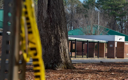 Mỹ: bé trai 6 tuổi bắn trọng thương cô giáo, nhà trường bị kiện 40 triệu USD