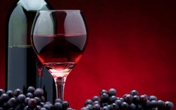 Một ly rượu vang đỏ mỗi ngày có thực sự tốt cho sức khỏe?