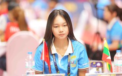 Những hotgirl cờ ốc tại SEA Games 32 khiến cánh mày râu "lạc lối"