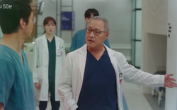 Phim Người thầy y đức 3 tập 6: Giáo sư Cha bị đánh, bác sĩ Kim mắc sai lầm?
