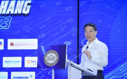 Bộ trưởng Nguyễn Mạnh Hùng chỉ đích danh người quyết định "số phận" của chuyển đổi số ngân hàng