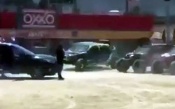 Clip: Xả súng tại cuộc đua ô tô địa hình ở Mexico khiến ít nhất 19 người thương vong