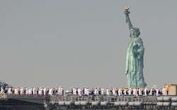 Chiêm ngưỡng loạt chiến hạm hoành tráng trong tuần lễ hạm đội ở Mỹ
