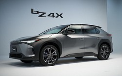 Sếp Toyota: Hybrid là giải pháp bền vững hơn xe điện chạy pin