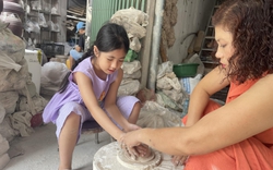 Kiếm tiền triệu mỗi ngày "nhẹ tênh" nhờ cho thượng khách thử tài nặn gốm ở Bát Tràng