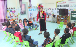 Lên Lai Châu xem cô giáo kỳ công rèn kỹ năng tiếng Việt cho trẻ em dân tộc thiểu số