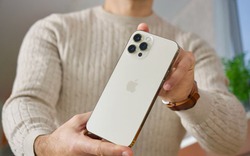 iPhone 12 Pro Max cũ trượt giá sốc, nhu cầu tìm mua tăng kỷ lục