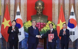 Việt Nam - Hàn Quốc ký 17 văn kiện hợp tác, thúc đẩy hợp tác thương mại, công nghệ, quốc phòng