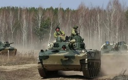 Nga tấn công dữ dội trên 4 mặt trận, pháo binh Ukraine tiêu diệt một nhóm lính dù Nga 