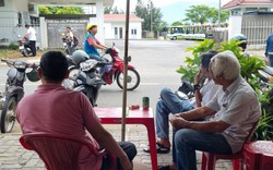 Đà Nẵng: Hơn 100 tài xế, nhân viên bán vé xe buýt tiếp tục lãn công, đòi lương