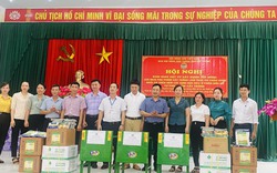 Hải Phòng: Tổ chức bàn giao vật tư hỗ trợ hội viên, nông dân xây dựng mô hình xử lý rác thải