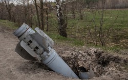 Video Ukraine phóng bom chùm tiêu diệt nhiều lính bộ binh Nga ở Donetsk lần đầu được công bố