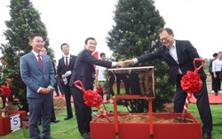 Nguyên Chủ tịch nước Trương Tấn Sang tham dự lễ động thổ công trình hữu nghị Việt Nam - Nhật Bản tại Long An