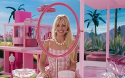 "Barbie" bị cấm chiếu vì hình ảnh "đường lưỡi bò"