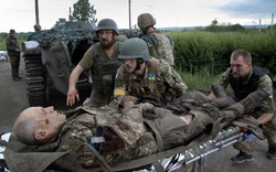 Cuộc chiến với 'tử thần' để giành giật mạng sống cho binh sĩ Ukraine trong cuộc phản công