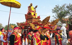 Một làng cổ ở Bắc Ninh bên vụng nước sâu do hai dòng sông tạo ra, dân bán đồ đồng đi khắp thiên hạ