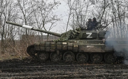 Ukraine lần đầu tiên có nhiều xe tăng hơn Nga