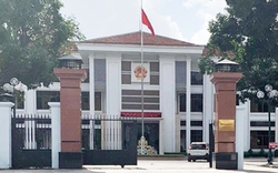 Tỉnh Quảng Ngãi bác đề nghị chuyển sang đối thoại vụ kiện liên quan đến cấp, huỷ sổ đỏ 