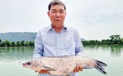 Bấm điện thoại nuôi cá to bự, thu 4 tỷ/năm, ông nông dân Ninh Bình là Nông dân Việt Nam xuất sắc 2023