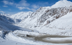 Kyrgyzstan mời chào Trung Quốc nhập khẩu nước uống, khai thác sông băng 