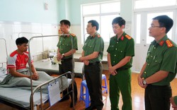 TIN NÓNG 24 GIỜ QUA: Xông vào trụ sở chém công an bị thương; khởi tố kẻ đâm chết người tại quán nhậu