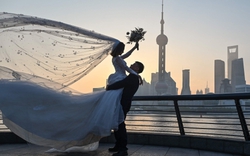 Trung Quốc: Tặng tiền cho người trẻ kết hôn