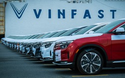 Cổ phiếu VinFast quay đầu giảm 44%, tỷ phú Phạm Nhật Vượng "bốc hơi" 27 tỷ USD