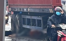 Xe máy bị container cán nát trên đường, người đàn ông tử vong thương tâm 