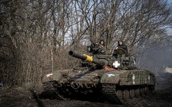 'Bảo bối' đang cứu xe tăng Ukraine khỏi 'nanh vuốt' của Nga nhưng cũng có thể hủy diệt chúng hoàn toàn
