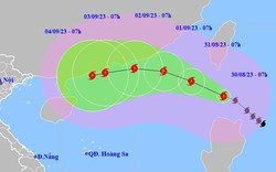 Bão đôi hoạt động gần Biển Đông khiến bão Saola diễn biến phức tạp, sẽ có 3 kịch bản có thể xảy ra