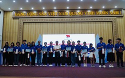 Trường Song ngữ Quốc tế Quảng Nam Academy tặng gần 3.000 tài khoản Pro học tiếng Anh Best-English cho học sinh, sinh viên