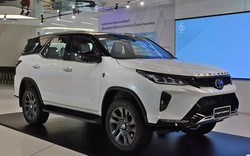 Toyota Fortuner 2023 trình làng, giá từ 928 triệu đồng