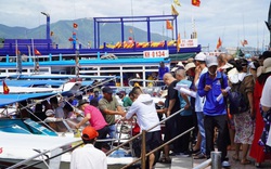 10.000 lượt khách tham quan các tour biển đảo ở Khánh Hòa
