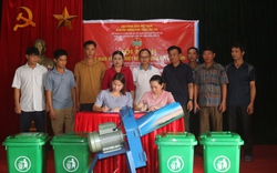 Hội Nông dân tỉnh Lào Cai: Bàn giao vật tư, thiết bị xây dựng mô hình xử lý rác thải, bảo vệ môi trường 