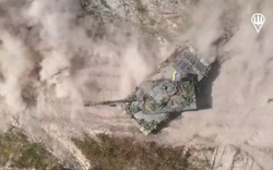 Siêu tăng Challenger 2 của Ukraine khiến 'quân Nga khiếp sợ' bốc cháy ngùn ngụt ngay khi vừa xuất kích