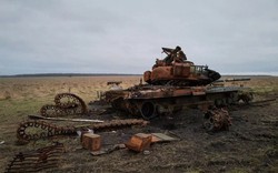 Binh sĩ Ukraine một mình tiêu diệt 4 xe Nga 