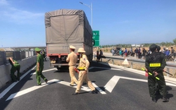 Bắt tài xế lái xe tải tông thẳng vào CSGT đang làm nhiệm vụ trên cao tốc Vĩnh Hảo – Phan Thiết