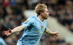 Man City thắng kịch tính Newcastle, HLV Guardiola khen De Bruyne hết lời