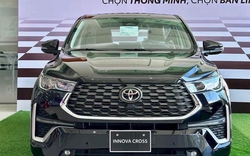 Giá xe Toyota Innova Cross lăn bánh tháng 1/2024: Giảm giá để kéo khách