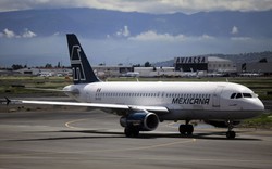 Mexico: Hành khách nhảy xuống đường băng do máy bay không bật điều hòa