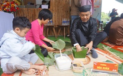 Hội Nông dân quận Cẩm Lệ ở Đà Nẵng trao 60 suất quà Tết cho hội viên có hoàn cảnh khó khăn