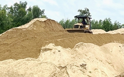 "Lùng bùng" giá cát tại mỏ ở Quảng Ngãi