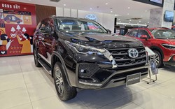 Giá xe Toyota Fortuner lăn bánh tháng 1/2024: Giảm "sốc" 200 triệu đồng