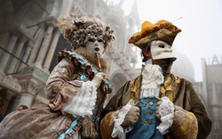 Hình ảnh lễ hội hóa trang cực kỳ hấp dẫn ở Venice thu hút hàng nghìn người