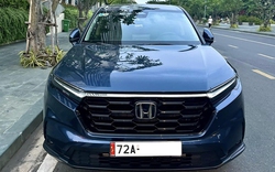 Bán cả tháng không "trôi", Honda CR-V 2023 siêu lướt đầu tiên xuống giá khó tin