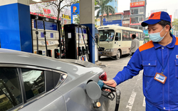 Giá xăng dầu hôm nay 11/10: Bật tăng dữ dội